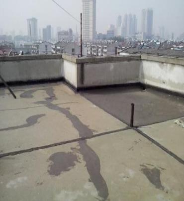 七里河漏水维修 楼顶漏水是什么原因，楼顶漏水维修方法是什么?