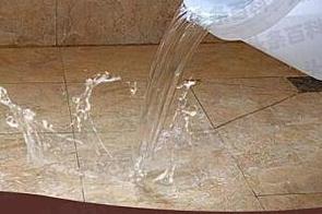 七里河漏水维修 免砸砖防水材料该如何施工
